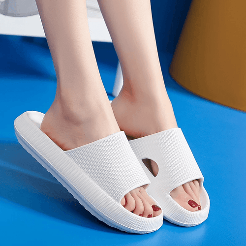 Chinelo Sandália Nuvem, confortável e antiderrapante, com tecnologia de distribuição de peso e ajuste perfeito aos pés