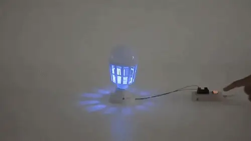 Lâmpada UV LED 2 em 1 com Repelente de Mosquitos