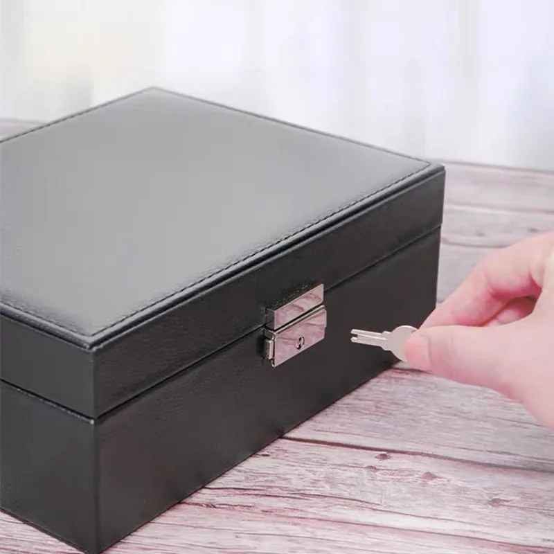 Porta-Joias de Veludo com Divisórias Internas