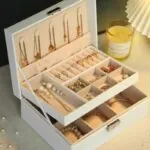 Porta-Joias de Veludo com Divisórias Internas