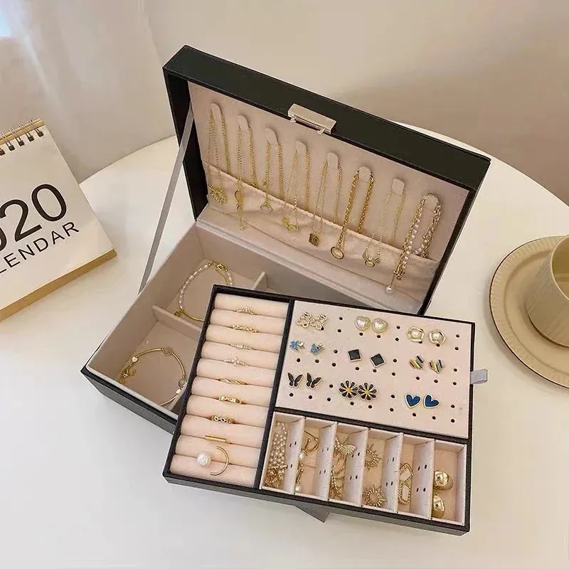 Porta-Joias de Veludo com Divisórias Internas