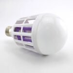 Lâmpada UV LED 2 em 1 com Repelente de Mosquitos