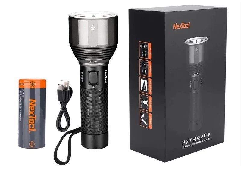 Lanterna Tática Recarregável 2000 Lúmens USB-C LED