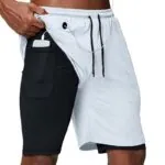 Bermuda Masculina 2 em 1 com Compressão e Bolsos