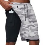 Bermuda Masculina 2 em 1 com Compressão e Bolsos