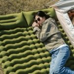 Colchão Inflável Portátil com Travesseiro Dobrável