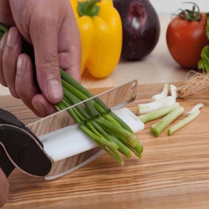 Tesoura de Cozinha 2 em 1 com Tábua de Corte
