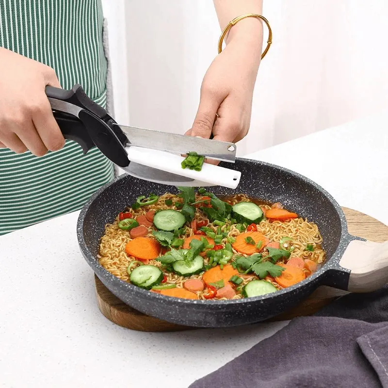 Tesoura de Cozinha 2 em 1 com Tábua de Corte