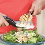 Tesoura de Cozinha 2 em 1 com Tábua de Corte
