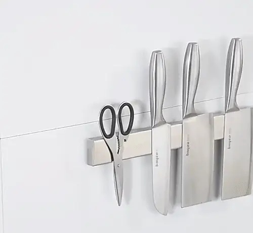 Barra Magnética para Facas e Talheres de Parede
