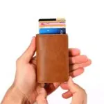 Carteira Slim com Proteção RFID e Ejetor de Cartões