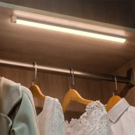 Luminaria Led Com Sensor De Movimento Recarregavel